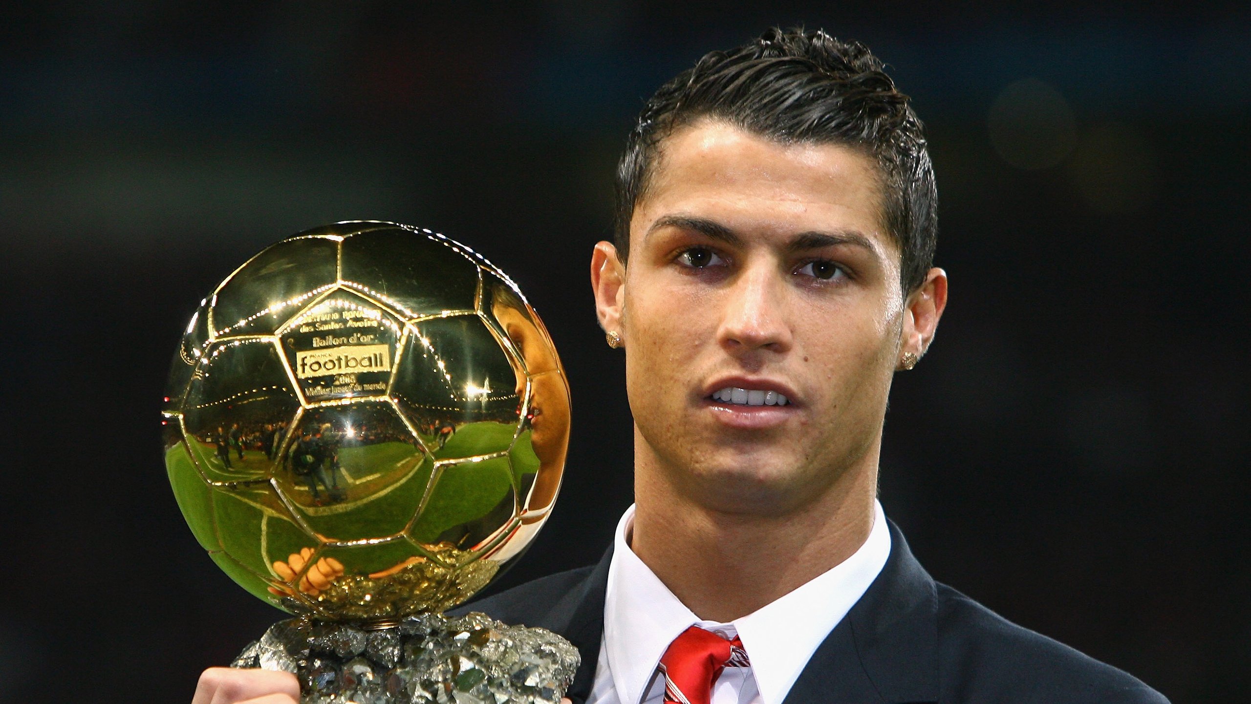 场上失误与裁判判罚争议仍是提升难点，场上裁判员对他所分管的事实的决定是最后的决定